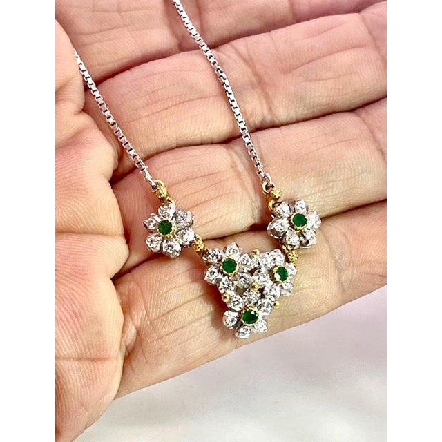 Buccellati 1980s Buccellati Garland Necklace Emeralds Diamonds 18k For Sale - Image 4 of 9