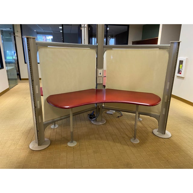 Vintage Herman Miller Resolve Workstations for 6 For Sale - Image 11 of 12