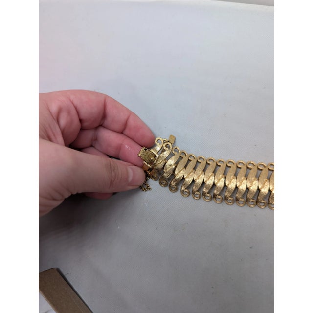 Vintage 1960s Signed Monet Goldtone Articulated Bracelet For Sale - Image 11 of 11