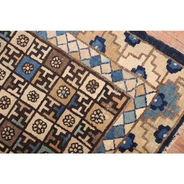 Chinese Mid 19th Century Geometric Chinese Rug For Sale - Image 3 of 18