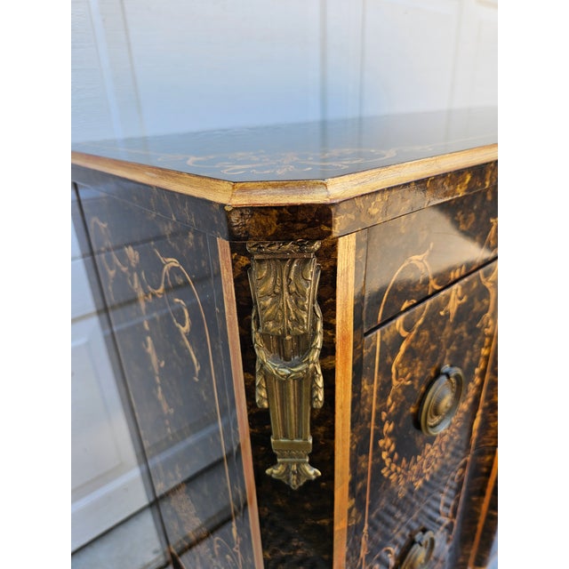 French Widdicomb Black Lacquered and Gilt Venetian Chest Commode For Sale - Image 3 of 18