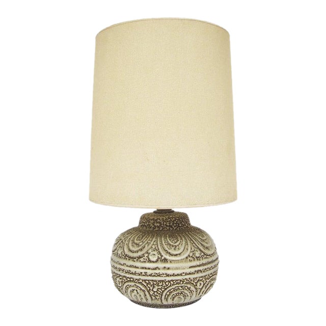 1900s Mid-Century Modern Design Technics Table Lamp with Textured Base For Sale