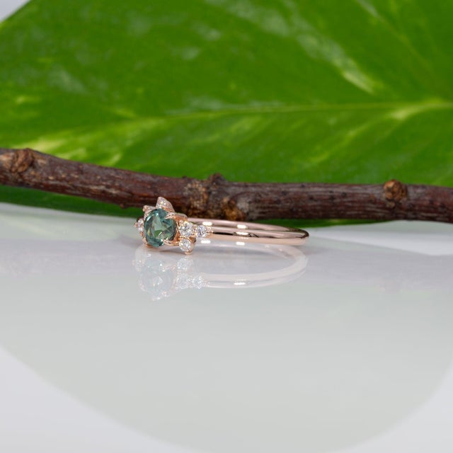 Green Alexandrite Ring With Earth-Mined Diamond Accents: Solid 14k Gold, Round, Size 6.75 For Sale - Image 8 of 11