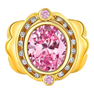 18K Gold Vintage Retro Regal Ring With Pink Kunzite and Diamond Halo, Size 7.5 For Sale