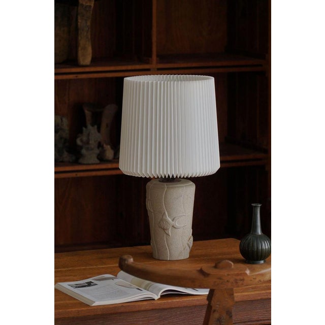 Vintage French Modern Table Lamp in Stone with Fish Motifs, 1970s For Sale - Image 3 of 18