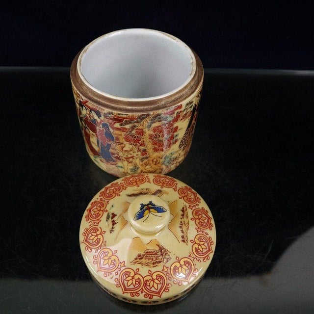 Ceramic Famille Rose Porcelain Jar With Beauties (Meiren) Motif For Sale - Image 7 of 8