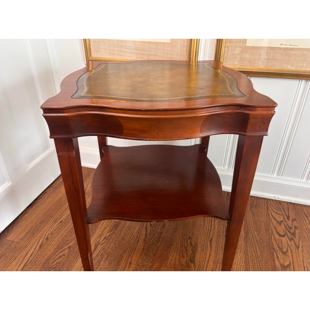 Early Twentieth Century Mahogany and Leather-Top Library Single Shelf Federal Style Side Tables, a Pair For Sale - Image 4 of 14