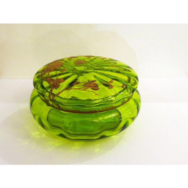 Antique Art Nouveau Candy Box in Blown Fluorescent Glass, 1890s For Sale - Image 10 of 10