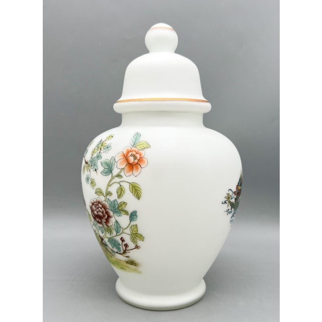 Vintage Italian White & Gold Chinoiserie Lidded Jar – Norleans - Chinoiserie, Hollywood Regency, Traditional For Sale In Houston - Image 6 of 13