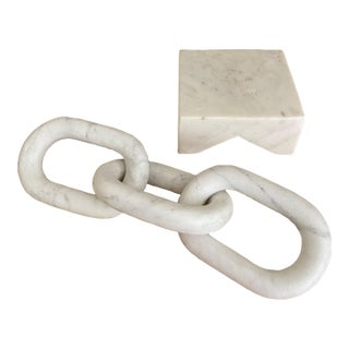 Sculptural Marble Chain and Pedestal Set - Decorative Objet Set For Sale