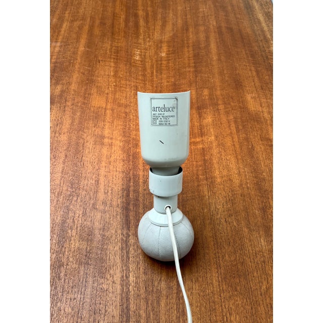 Mid-Century Space Age Italian Model 600/P Table Lamp by Gino Sarfatti for Arteluce, 1960s For Sale - Image 18 of 18