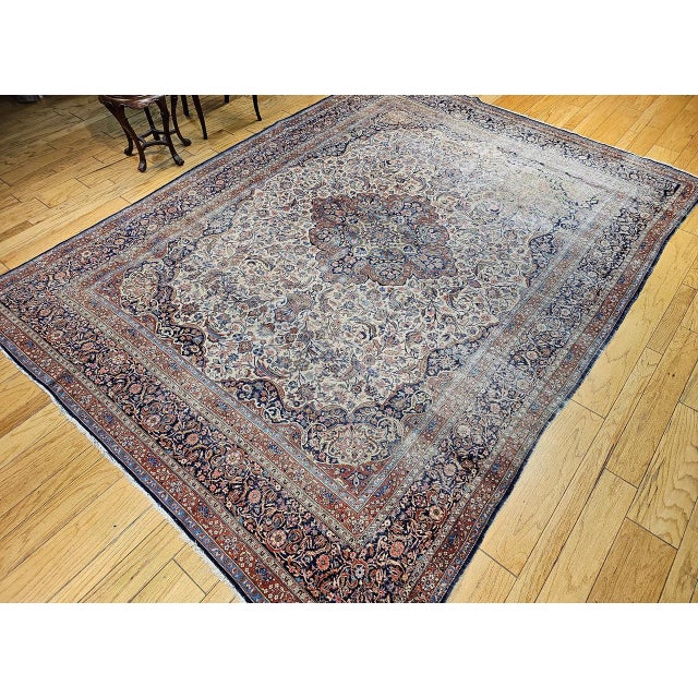 19th Century Persian Kashan Rug, Hand-Knotted Wool & Cotton, Floral Design, Ivory & Navy, 9x12 For Sale In Chicago - Image 6 of 18
