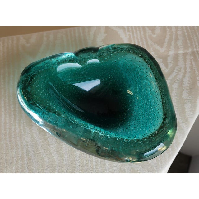 Murano Alfredo Barbini Style Murano Teal Green Gold Flecks Italian Bullicante Art Glass Mid Century Dish Bowl For Sale - Image 4 of 12