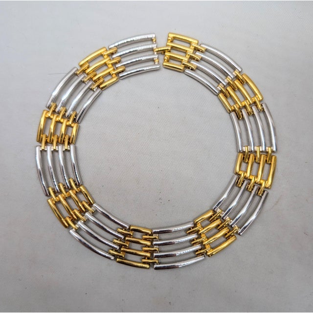 Vintage 1980s Signed Givenchy Goldtone & Rhodium Plated Interlocking Links Collar Necklace For Sale - Image 9 of 11