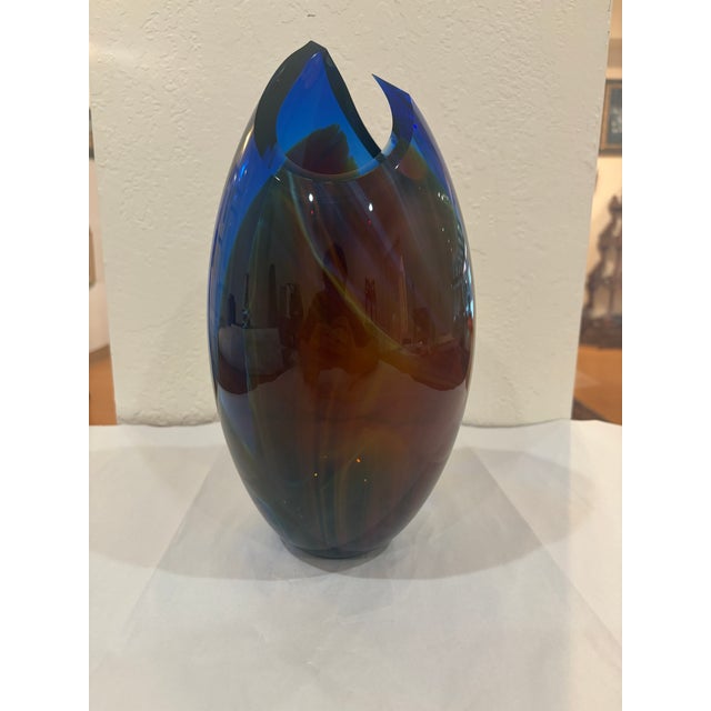 American Peter VanderLaan Cobalt Blue Sculptural Studio Art Glass Vase For Sale - Image 3 of 9