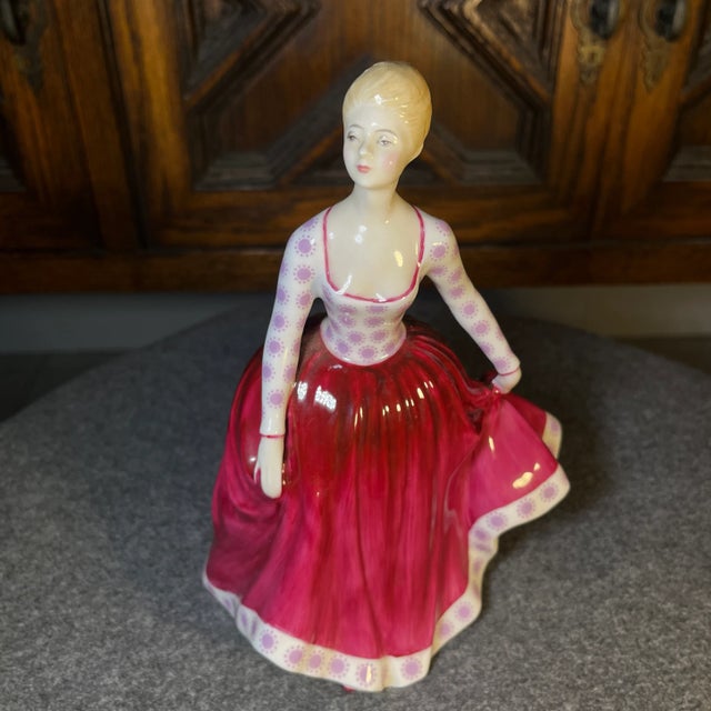1970s 1970s Royal Doulton Porcelain Figurine, Fiona Hn2694 For Sale - Image 5 of 8