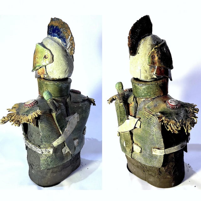 1980's Brutalist Raku Glazed Studio Pottery - Dark Knight Bust - For Sale - Image 10 of 12
