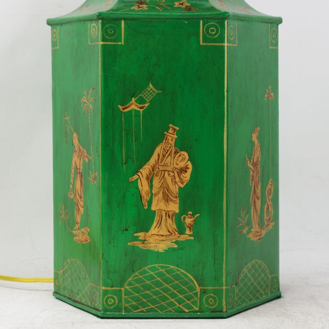 Pair of Vintage British Chinoiserie Green and Gold Hexagonal Hand-Painted Tole Tea Jar Table Lamps For Sale - Image 12 of 13
