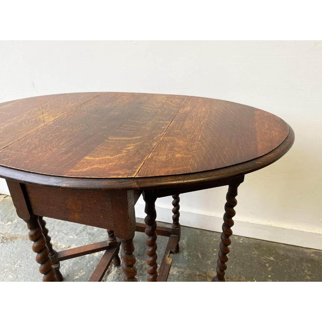 Edwardian Extending Oak Drop Leaf Barley Twist Side Table For Sale - Image 3 of 6