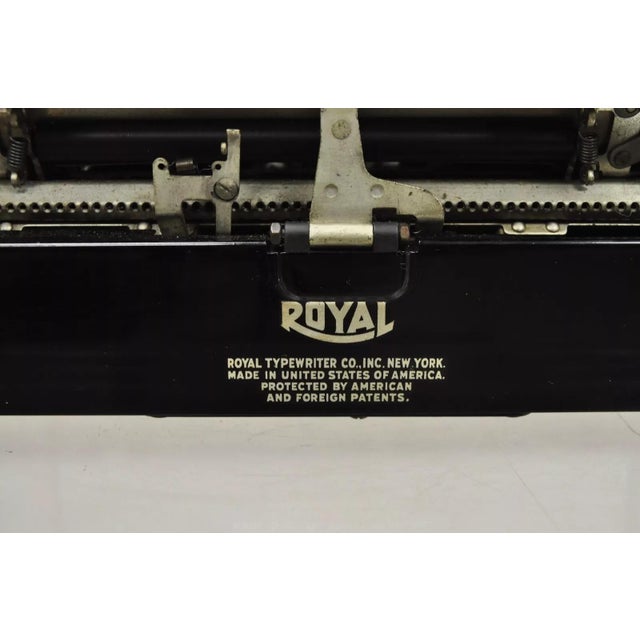 Early 20th Century Royal Model O Touch Control Glossy Black Portable Manual Typewriter in Case For Sale In Philadelphia - Image 6 of 12
