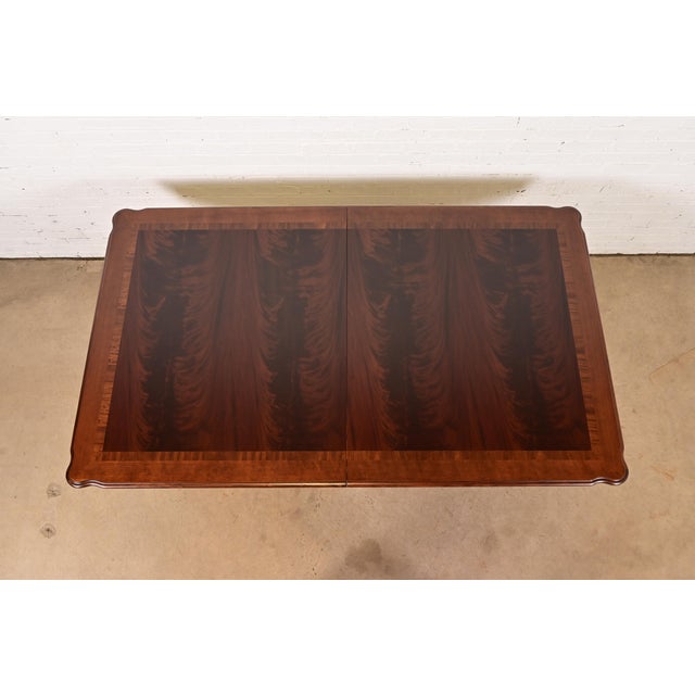 Thomasville Chippendale Banded Flame Mahogany Double Pedestal Extension Dining Table, Newly Refinished For Sale - Image 9 of 15