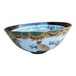 Large Hand-Painted Chinese Enamel and Gilt Decorated Porcelain Bowl For Sale