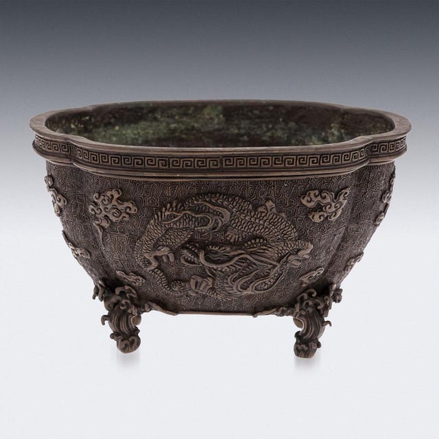 Antique Japanese Edo Style Bronze Vessel, 19th Century For Sale - Image 5 of 18