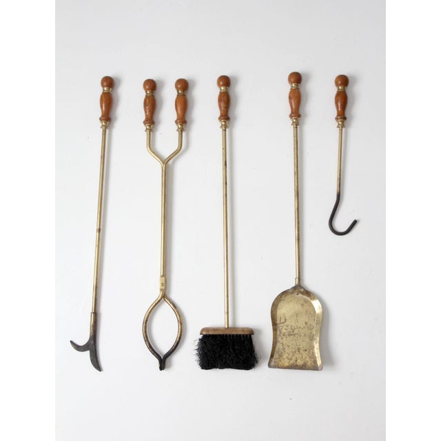 Vintage Hollywood Regency Brass Fireplace Tools Set With Wood Handles For Sale - Image 10 of 18