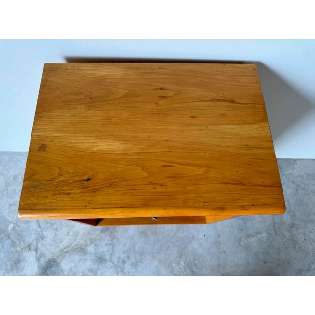 1970's Mid-Century Modern Blonde Pecan Night Stand End Side Table For Sale In Miami - Image 6 of 12
