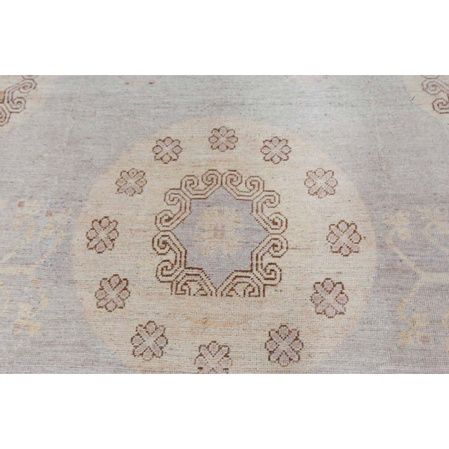 Modern Samarkand Rug by Doris Leslie Blau. Size: 10'0" × 13'9" (304 × 419 cm) Khotan rugs were originally produced in East...