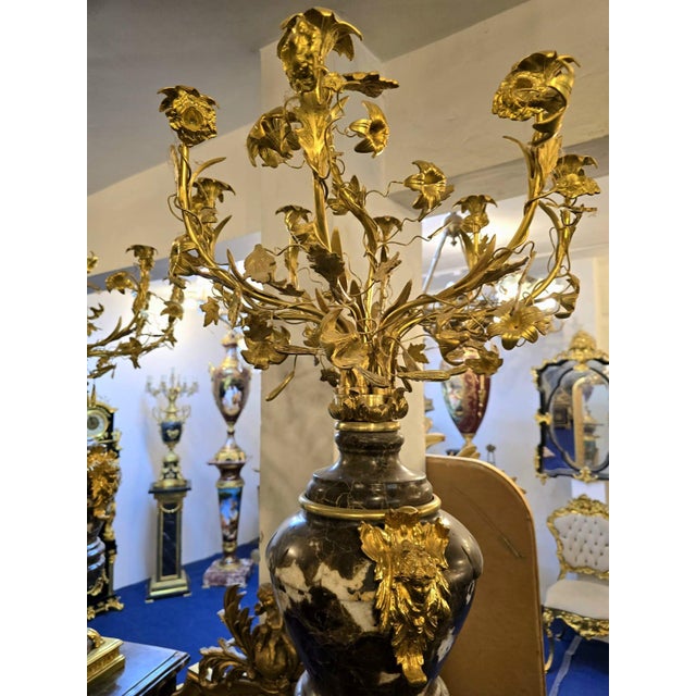 Louis XVI-Style Black Porcelain Decorative Centerpiece With Gold Leaf Floral Details For Sale - Image 4 of 7