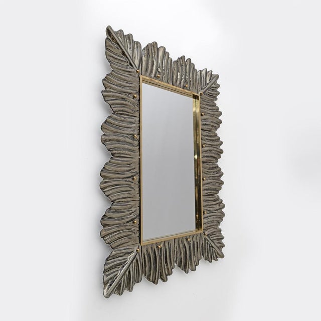 Mid-Century Modern Italian Brass and Leaves Murano Glass Wall Mirror, 1990s, in Very Good conditions. Designed 1990 to 1999