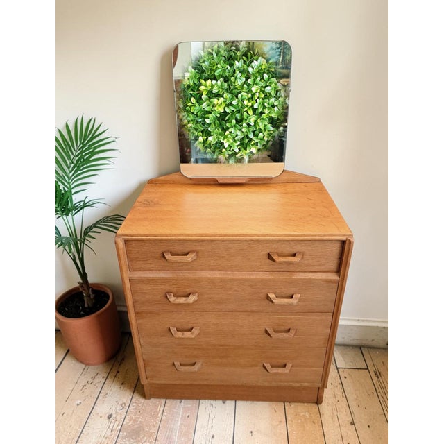 Mid-Century Brandon Chest of Drawers in Oak with Mirror from G-Plan, 1950s For Sale - Image 4 of 18