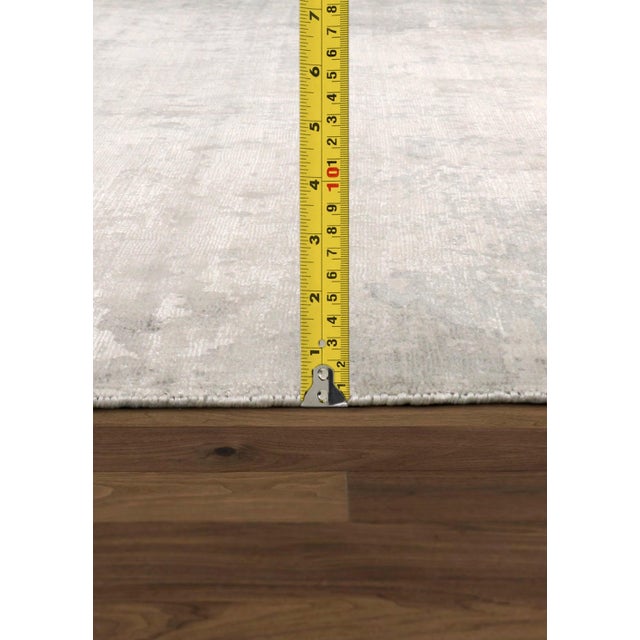 2020s Pasargad Home Beverly Grey Area Rug- 6' 0" X 9' 0" For Sale - Image 5 of 6