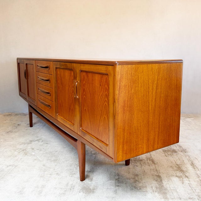 Fresco Teak Sideboard by Victor Wilkins for G-Plan, 1970s For Sale - Image 6 of 18