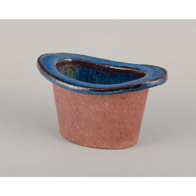 Curt Magnus Addin (1931-2007), Swedish ceramist. Own studio. Unique ceramic vase in a modernist style. Chamotte clay. Blue...