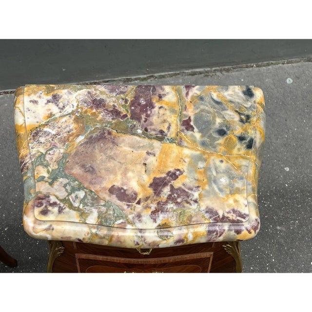 1920s Pair of French Louis XV Style Rosewood Nightstands For Sale - Image 4 of 13