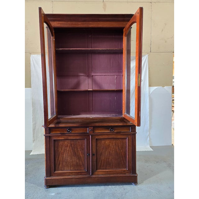 Wood 1900-1909 Monumental English Edwardian Mahogany Library Bookcase Cabinet For Sale - Image 7 of 13