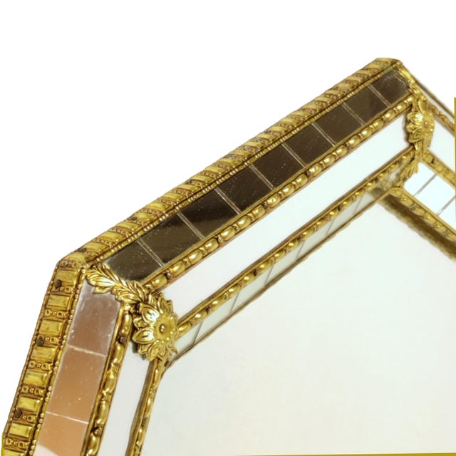 Gold Large Vintage Venetian Hollywood Regency Octagonal Parclose Mirror with Glass and Brass Garlands, 1970s For Sale - Image 8 of 15
