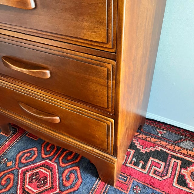 Brown 1940's Wood Dresser 4 Drawer by Cushman Colonial For Sale - Image 8 of 9