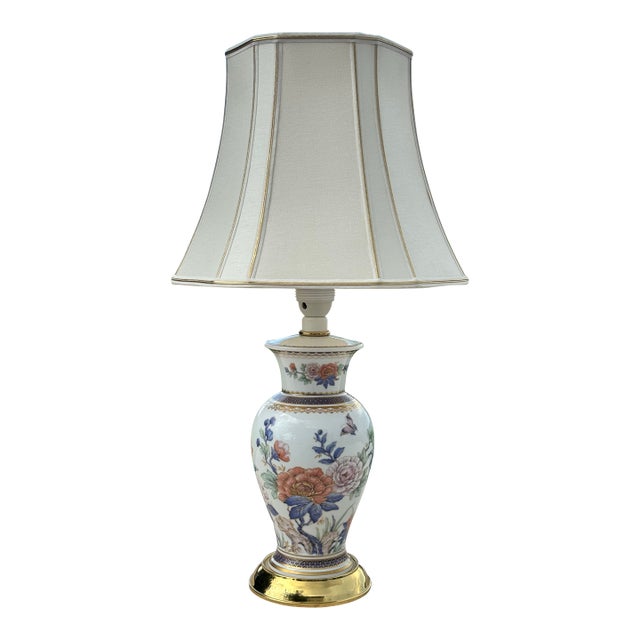 Late 20th Century Kaiser West German Porcelain Duchesse Pattern Floral & Butterfly Table Lamp For Sale