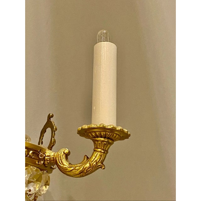 Vintage French Rococo Chandelier Style Crystal Brass Wall Sconce For Sale In Pittsburgh - Image 6 of 8