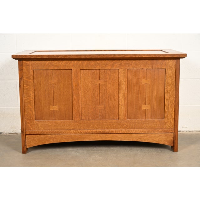 L. & J.G. Stickley, Inc. Stickley Harvey Ellis Collection Mission Arts & Crafts Inlaid Oak Blanket Chest For Sale - Image 4 of 18