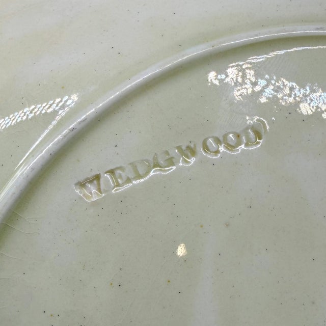 Wedgwood Majolica 'Vine & Strawberry' Plate on a Brown Ground, English, Ca. 1896 For Sale - Image 10 of 11