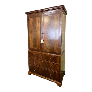 Early 20th Century English Georgian Directoire Style Tallboy Linen Chest
