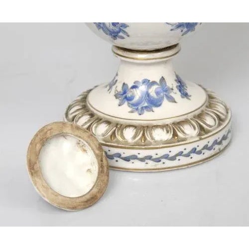 Switzerland? Porcelain, gilding, painting, handmade. 29x18.5 cm.