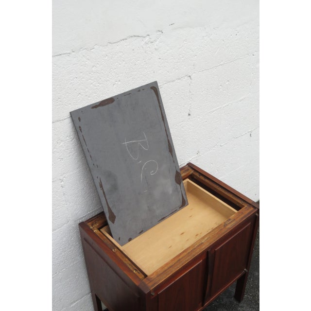 1960s Jack Cartwright for Founders Mid Century Slate Top Nightstand End Bedside Table For Sale - Image 12 of 12
