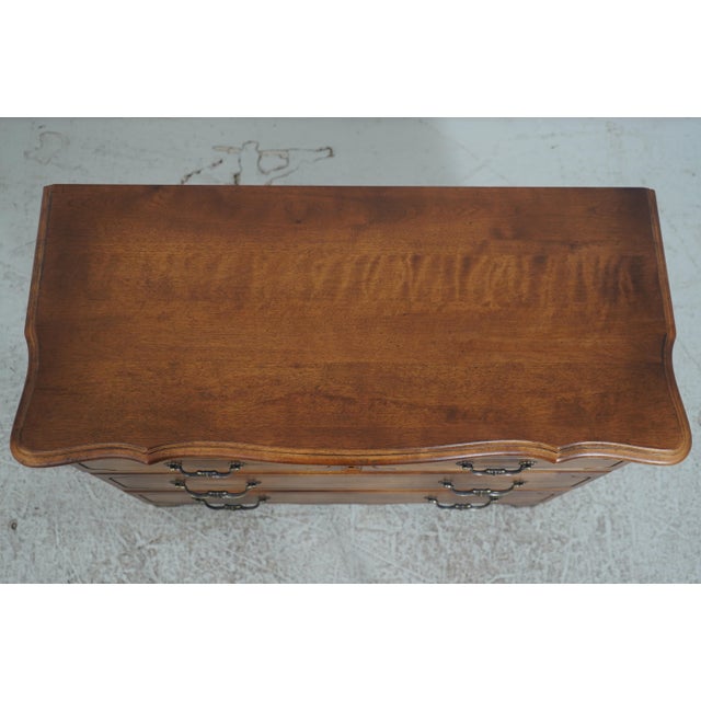 1990s 1990s Ethan Allen 4 Drawer Maple Dresser For Sale - Image 5 of 18