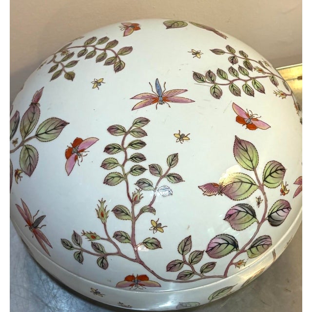 Vintage Chinese Famille Rose Spherical Dragonfly Casserole Box For Sale - Image 4 of 5
