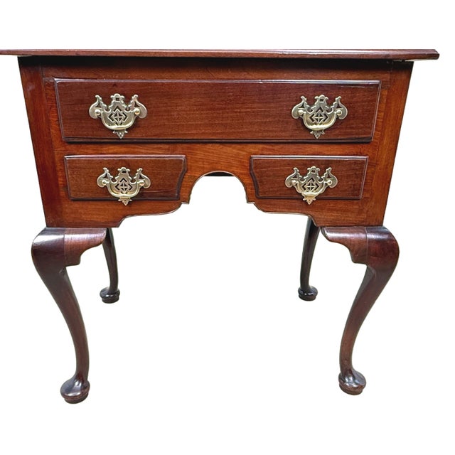18th Century Georgian Mahogany Lowboy, 1720 For Sale - Image 3 of 13